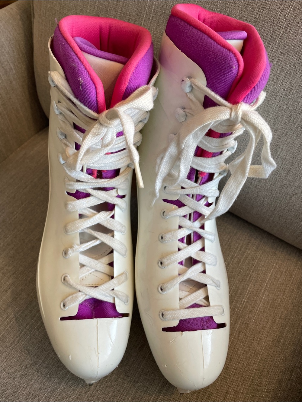 Women's Lake Placid size 10 Figure Skates, white hard boot with pink lining